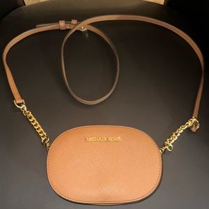 Small Michael Kors crossbody card holder with back pocket